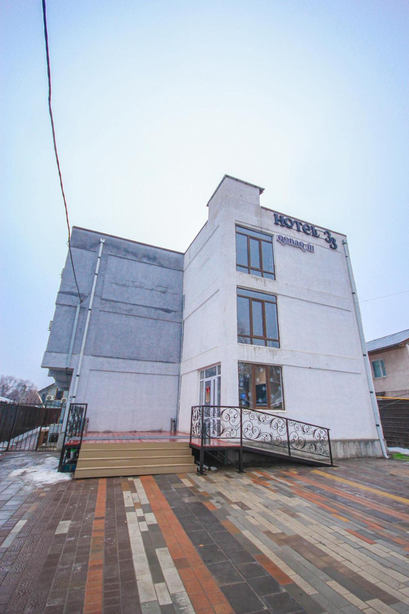 אלמטי Hotel 33 מראה חיצוני תמונה