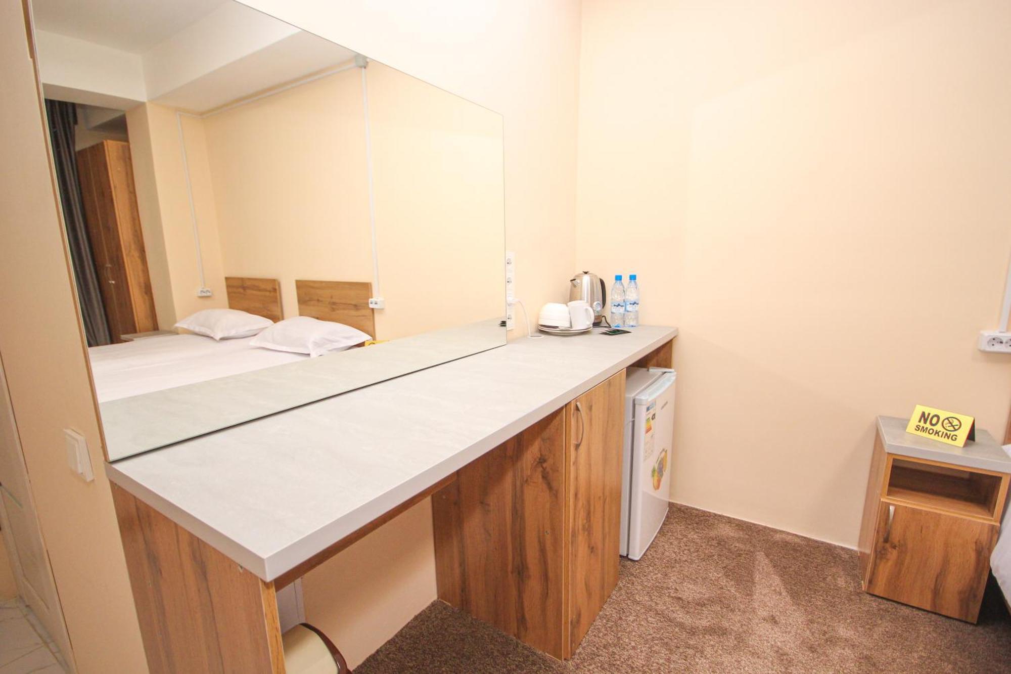 אלמטי Hotel 33 מראה חיצוני תמונה