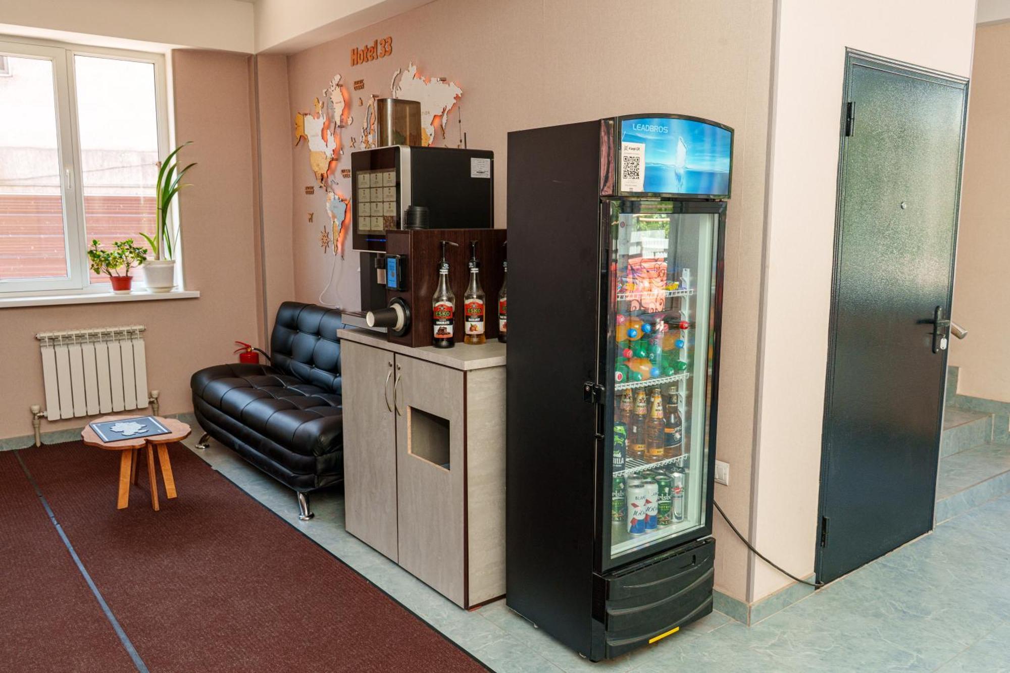 אלמטי Hotel 33 מראה חיצוני תמונה
